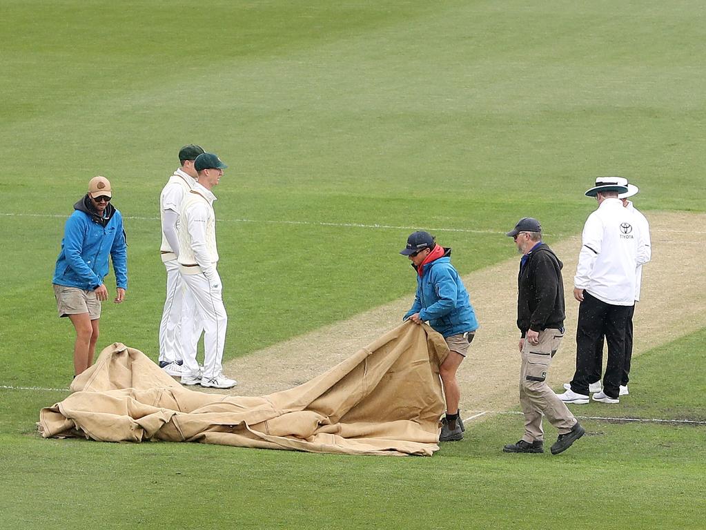 The covers came on yet again on day four. (Photo by Sarah Reed/Getty Images)