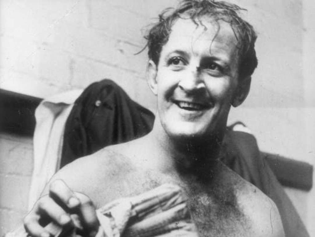 The Sydney Cricket Ground will host a state funeral for NRL legend John Raper at the end of this month.