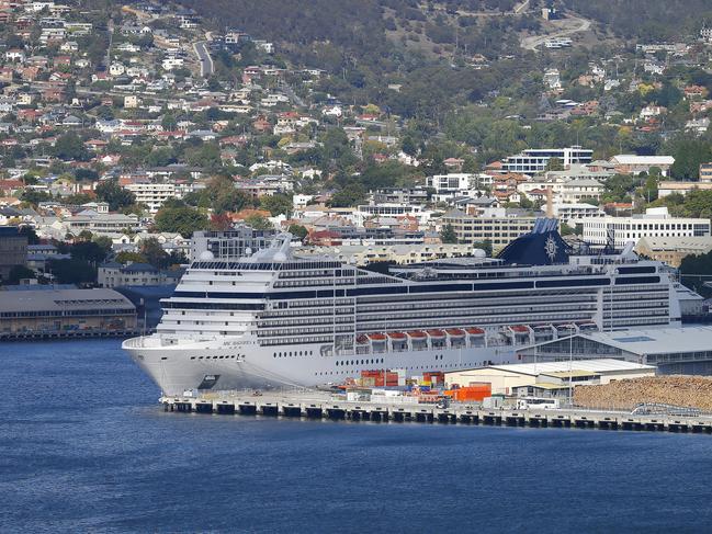 Big influx of cruise ships headed for Hobart