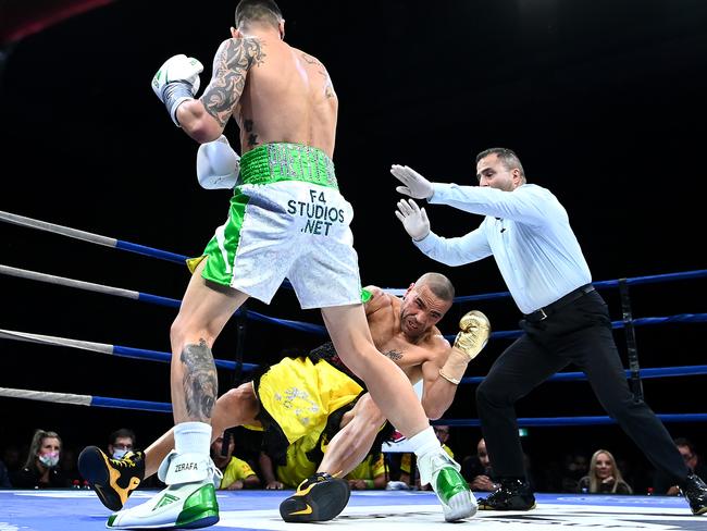 Man down. Photo by Quinn Rooney/Getty Images)