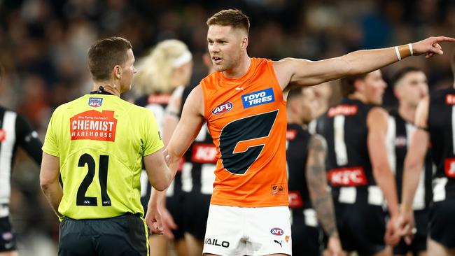 Harry Himmelberg argues with a field umpire. Picture: Getty Images