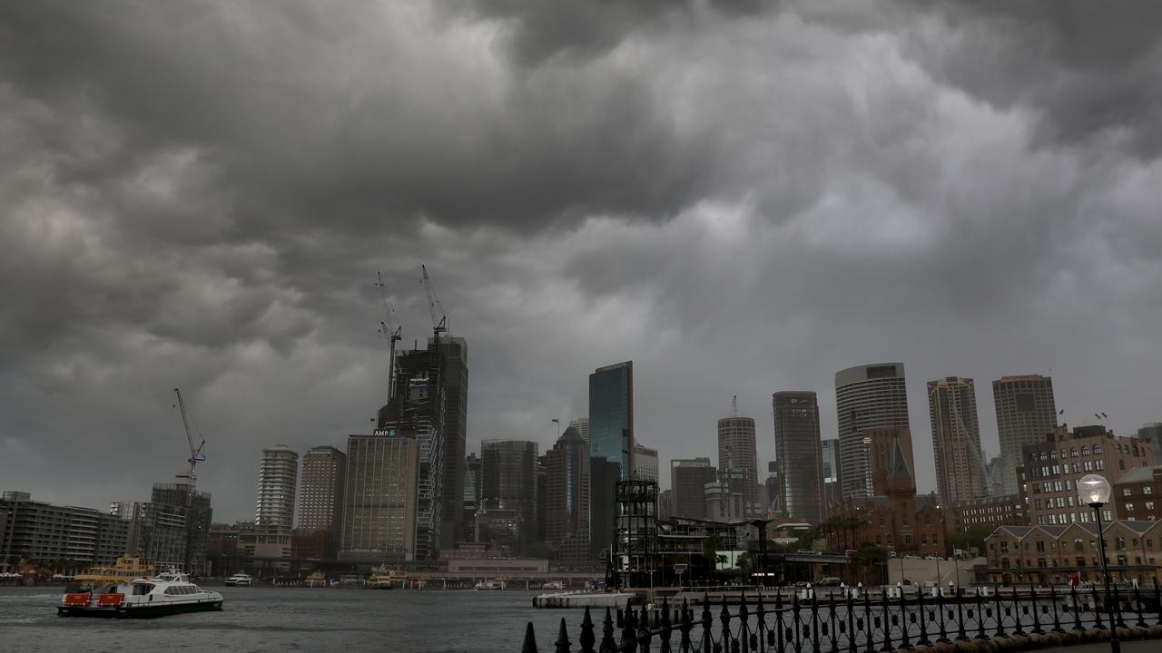 Western Suburbs, Bondi power outages as wild winds lash NSW east coast ...