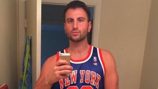 Evan Perlmutter sells Knicks fandom.
