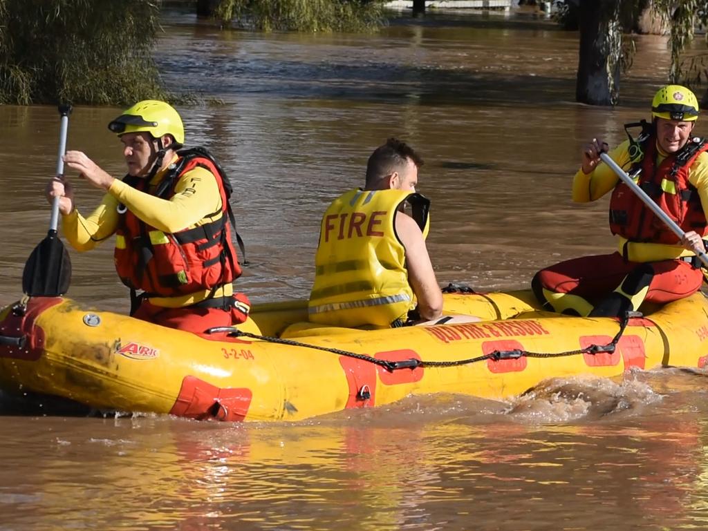 Rescue crews hit the water. Picture: Glenn Hurse / Severe Weather Australia