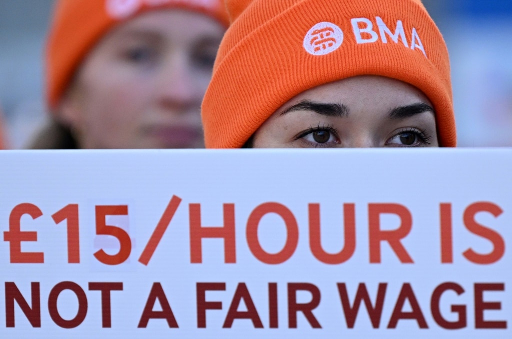 Doctors In England Defend Starting Longest Strike In Nhs History The Weekly Times 0332