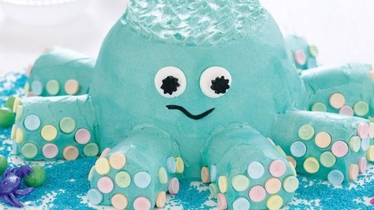 Ollie the octopus cake.