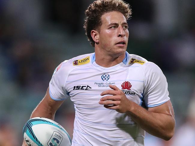 PERTH, AUSTRALIA - APRIL 16:  Mark Nawaqanitawase of the Waratahs runs the ball during the round nine Super Rugby Pacific match between the Western Force and the NSW Waratahs at HBF Park on April 16, 2022 in Perth, Australia. (Photo by Will Russell/Getty Images)