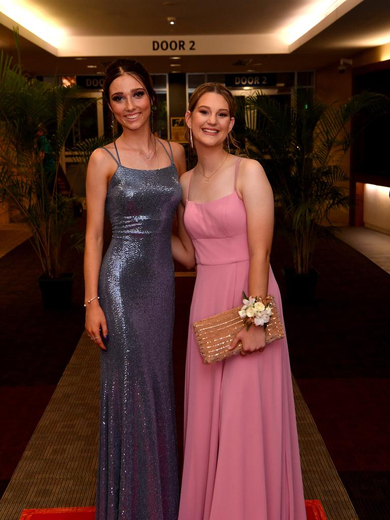 100+ SNAPS: Pimlico State High School 2022 formal | Daily Telegraph