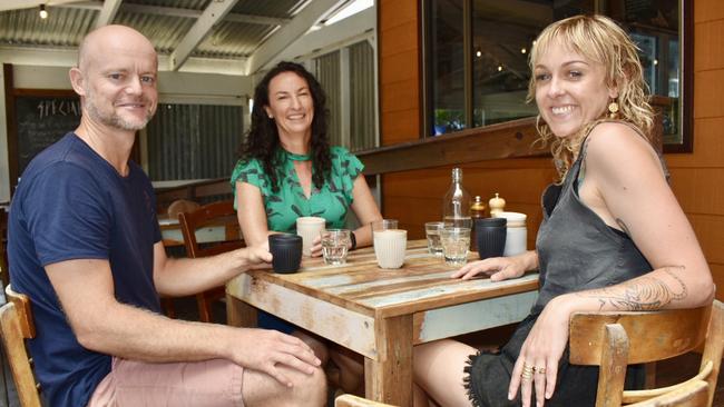 Lennox Chamber of Commerce treasurer Brad Pollard, Ballina Shire Council Waste Education Officer Samala Heart and Williams St Kitchen &amp; Bar manager Katie Stott, showing the new reusable cups.