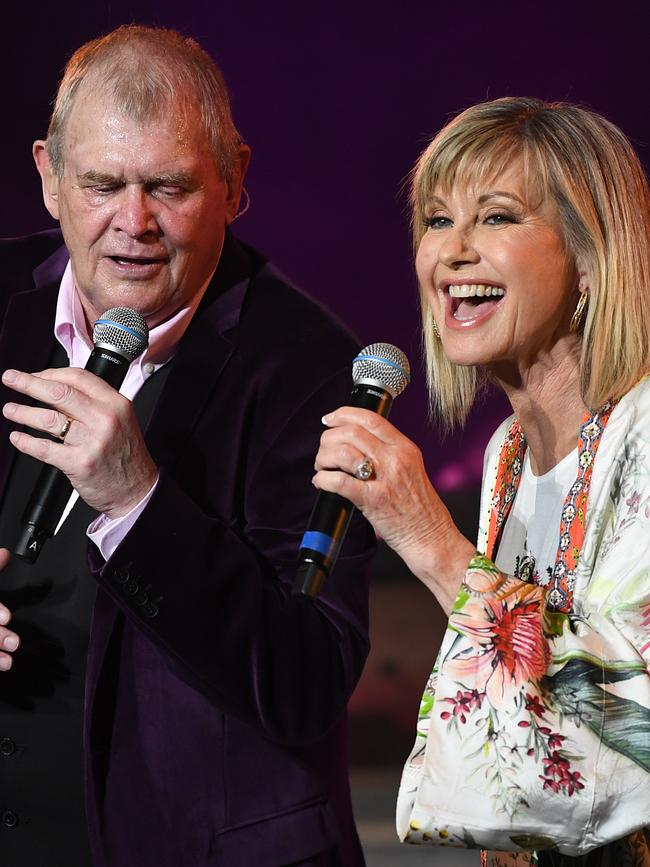 Farnham performs with Olivia Newton-John perform during the Fire Fight Australia bushfire relief concert at ANZ Stadium in Sydney, Sunday, February 16, 2020. Photo: Joel Carrett/AAP.