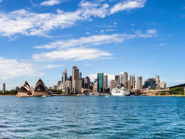 Cityscape of Sydney Downtown in a beautiful day. CBD and Sydney Harbor.
