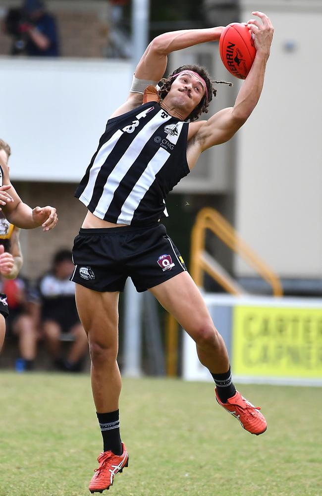 Sherwood player Toara MarangoQAFL – Aspley v Sherwood Magpies in senior Australian football QAFL competitionSaturday April 23, 2022. Picture, John Gass