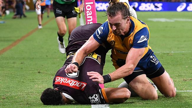 Xavier Coates has been cleared of serious injury after landing awkwardly on his head/neck. Picture: Getty Images.