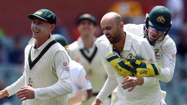 Nathan Lyon and Tim Paine. Picture: William West/AFP