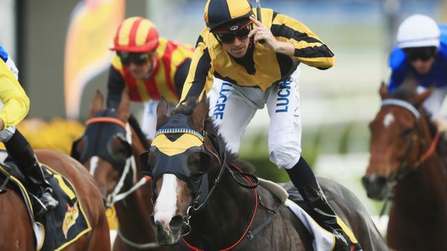 Tye Angland salutes after piloting Trapeze Artist to victory in the All Aged Stages. Picture: Mark Evans/Getty Images