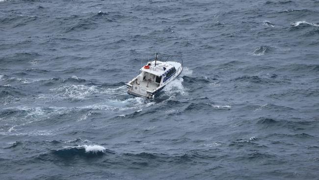 A retrieval operation concluded on Friday afternoon after a body was found floating near Diamond Bay in Vaucluse. Picture: NCA NewsWire/ Max Mason-Hubers