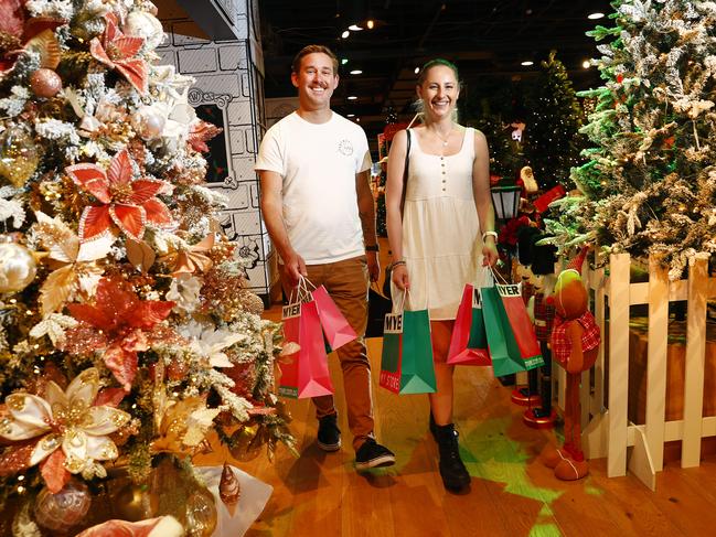 WEEKEND TELEGRAPH 10TH NOVEMBER 2023Pictured at MYER in Sydney is Adrian Godfrey and Mineral Addison doing some Christmas shopping.Picture: Richard Dobson