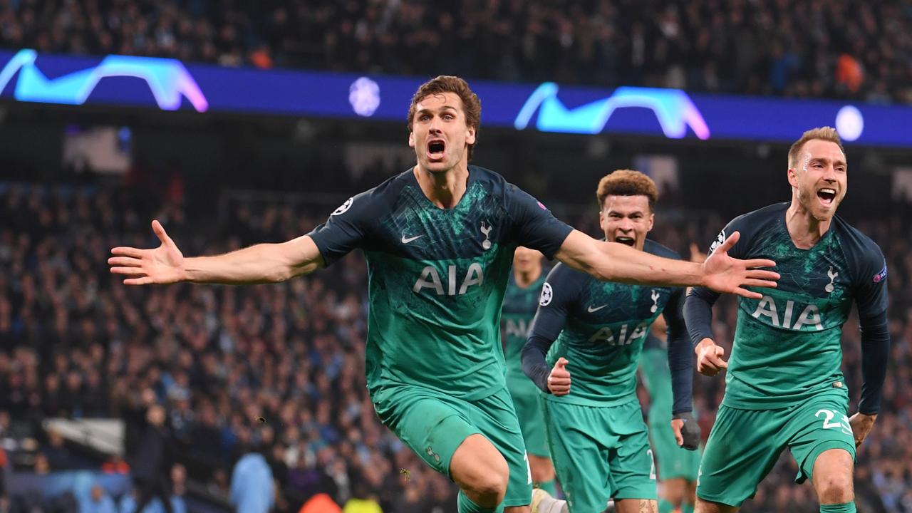 Former Spurs striker Fernando Llorente has been offered a career lifeline at Old Trafford