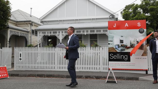 Last week saw 1,322 homes taken to auction across Melbourne. Picture: David Crosling