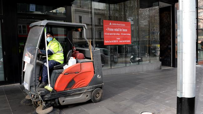 A street sweeper in Melbourne. Picture: Andrew Henshaw/NCA NewsWire