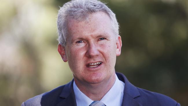 Manager of Opposition Business Tony Burke told Labor MPs not to heckle Barnaby Joyce over revelations of his relationship with Vikki Campion.