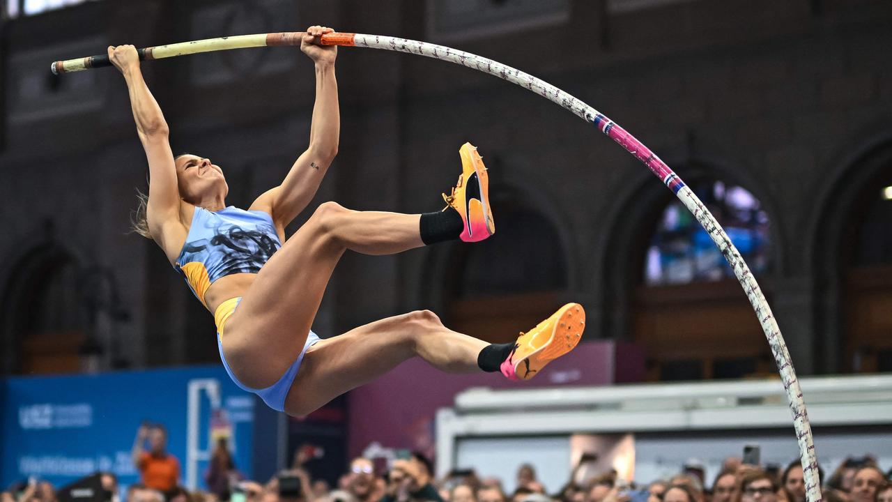 Athletics news: Nina Kennedy pips US rival Katie Moon to win