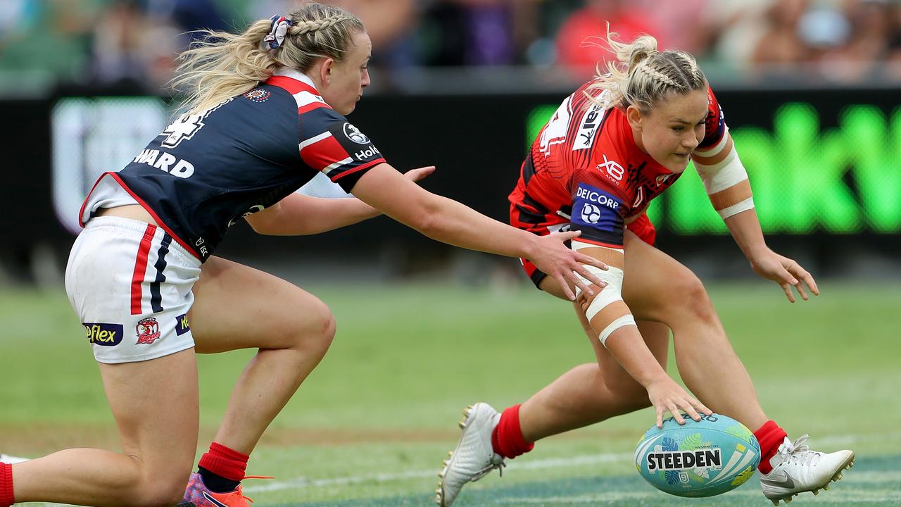 Keeley Davis scoring for the Dragons during the NRL Nines 2020 tournament.