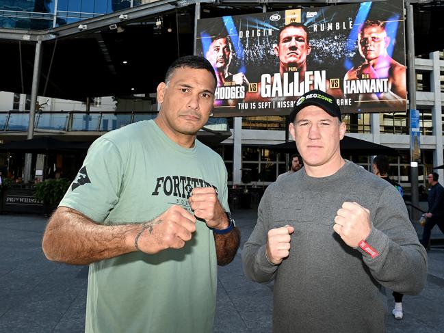 Paul Gallen and Justin Hodges pose for a photo during a No Limit Boxing Open Day.