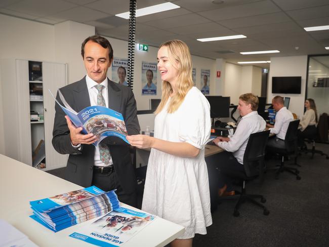 It’s a busy time in the Edgecliff electorate office. Photo by Renee Nowytarger