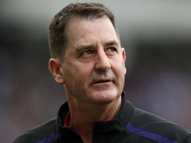 Ross Lyon, Senior Coach of the Dockers looks on during the Round 20 AFL match between the Fremantle Dockers and the Geelong Cats at Optus Stadium in Perth, Saturday, August 3, 2019.  (AAP Image/Gary Day) NO ARCHIVING, EDITORIAL USE ONLY