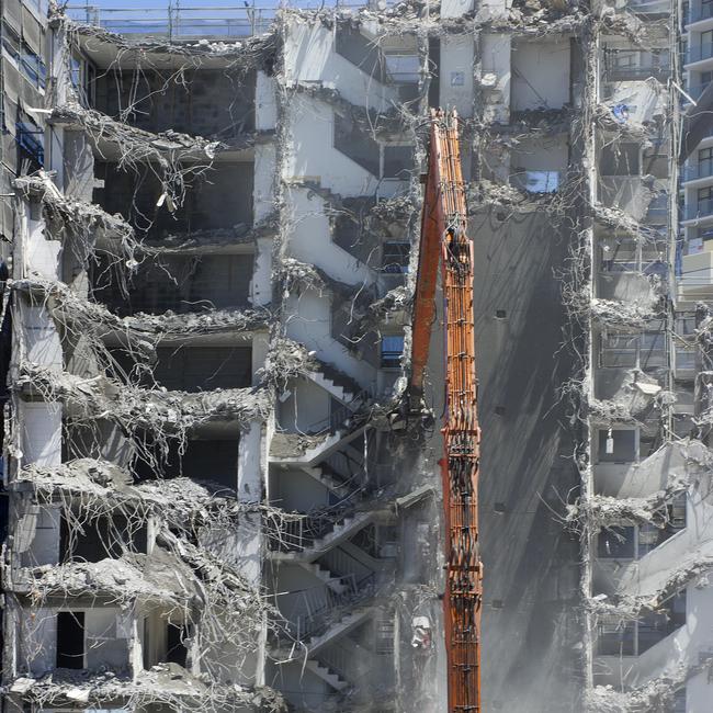 The first highrise to be built on the Gold Coast beachfront, the Iluka Beach Resort, is demolished in Surfers Paradise.