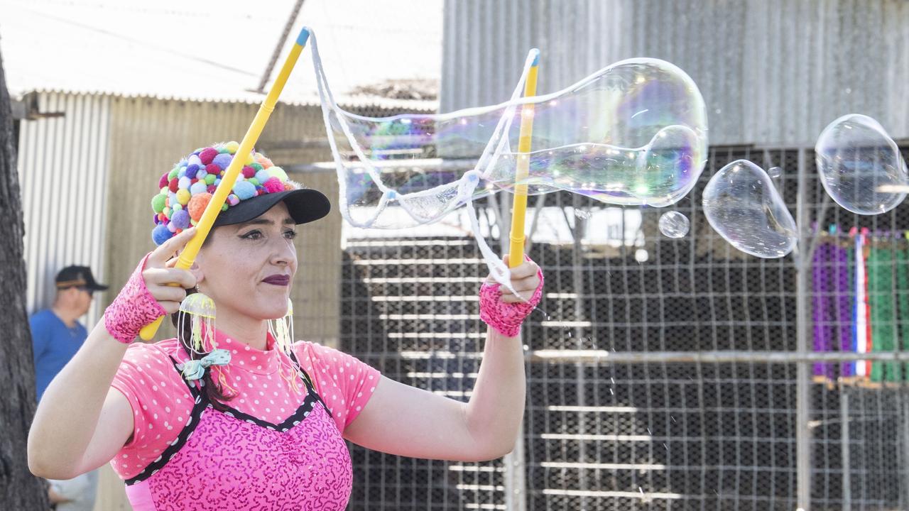 Helly Hoops entertains the children at the 115th Oakey Show. Picture: Nev Madsen.