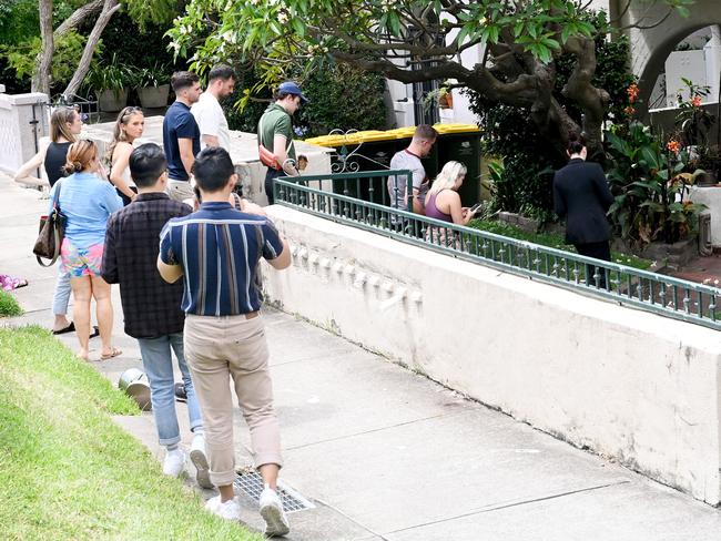 Hopeful Sydney-siders pictured queuing for a rental in the eastern suburbs. Picture: NCA NewsWire / Jeremy Piper