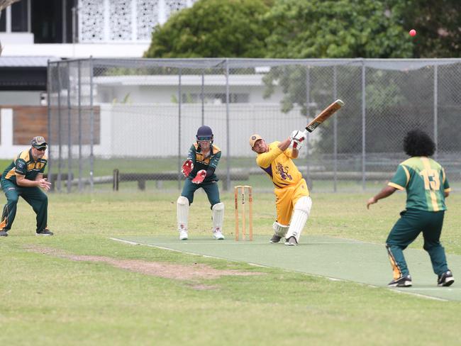 Palm Beach Currumbin (batting) vs. Helensvale in Community Div 1 Josh Movigliatti. 25 November 2023 Palm Beach Picture by Richard Gosling