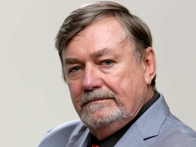 Des Houghton with a beard head shot, posing in the QNP Studio, on Friday March 16, 2018.  (AAP Image/Steve Pohlner)