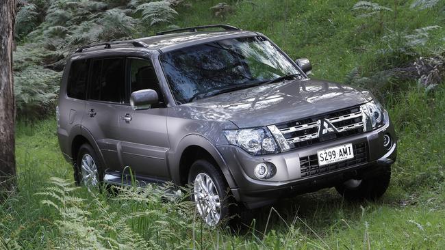 Pajero top isofix points