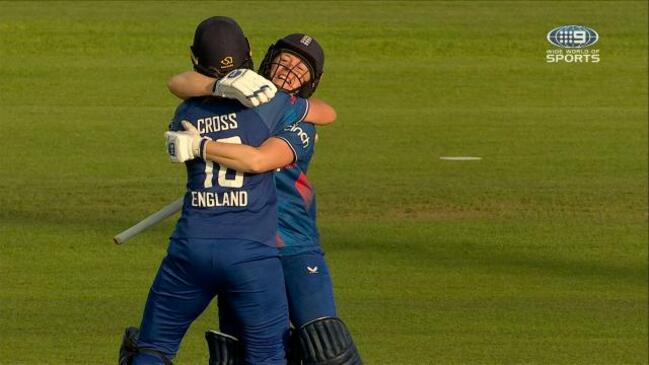 Knight guides England to victory to keep Ashes alive