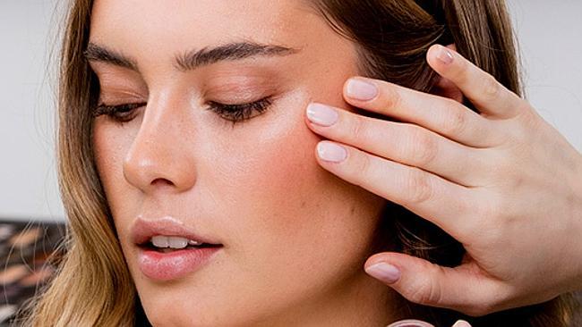 The seven-step makeup routine ... the key to a stress-free morning.