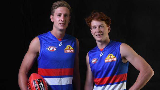 The Bulldogs swooped on Aaron Naughton and Ed Richards. Picture: Getty Images