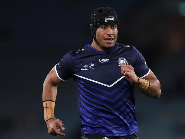 Stephen Crichton warming up before the game. Photo: Cameron Spencer/Getty Images