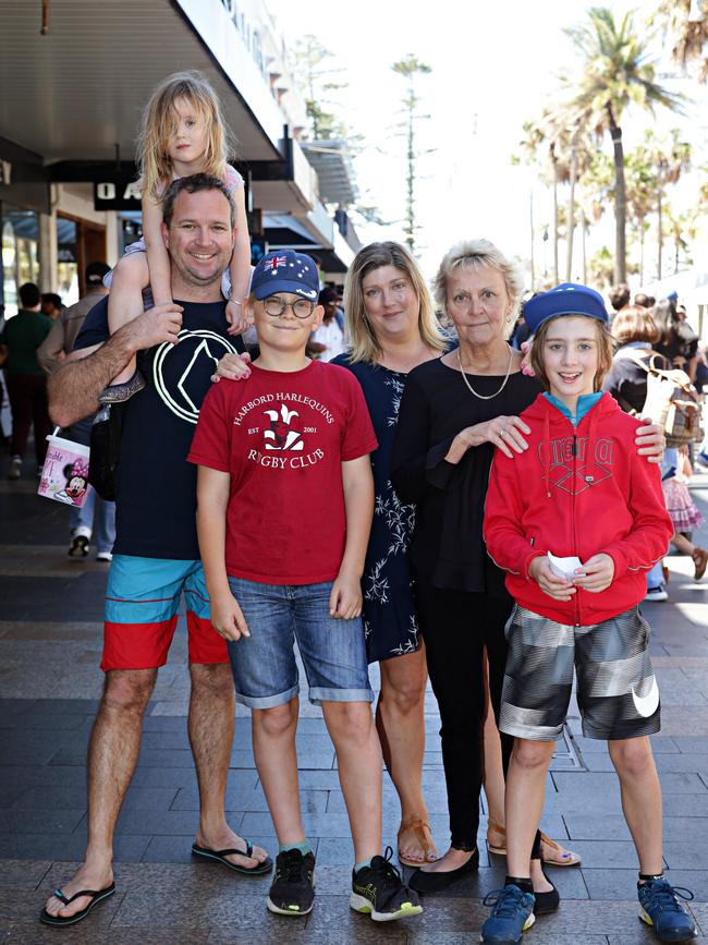 Brendan Feeney, Aria Feeney, 3, Natalie Feeney, Rian Cook, 10, Jo Rose and Ollie Feeney, 10), at the 2018 Manly Jazz festival. Picture: Adam Yip