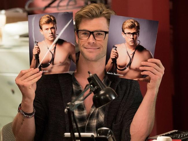 Hemsworth as Kevin in a scene from Ghostbusters.