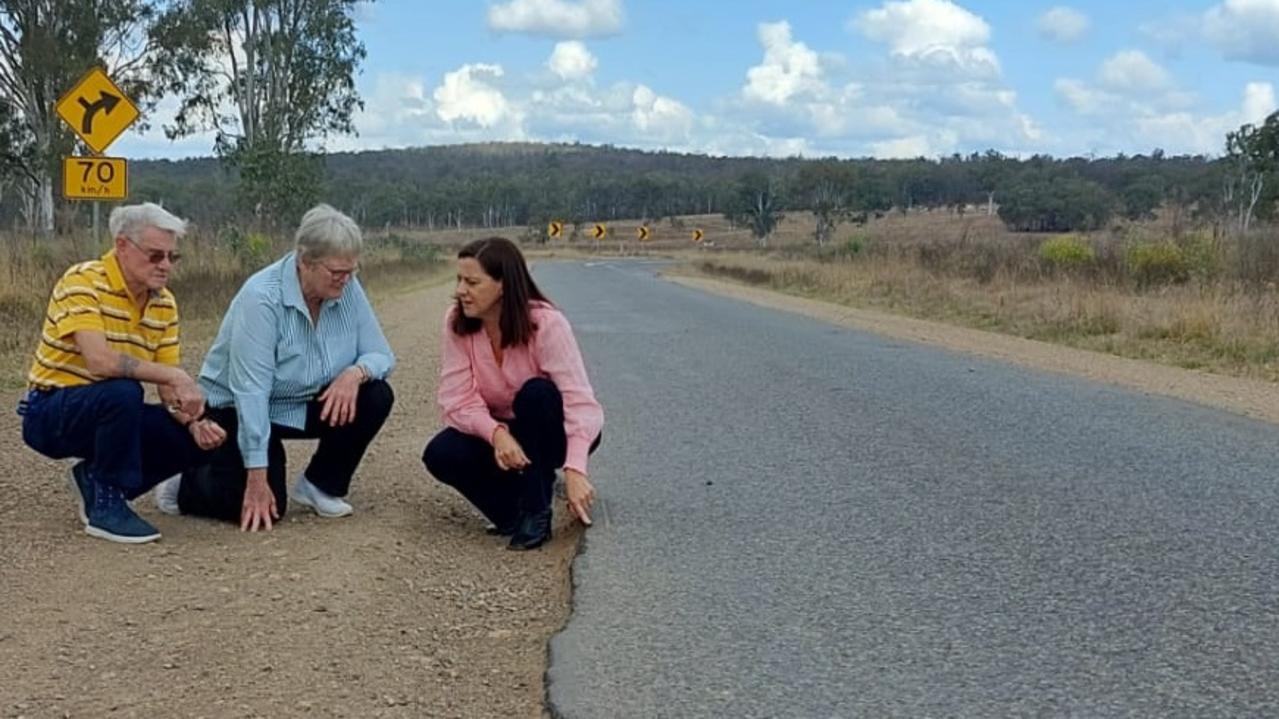 Kingaroy Barkers Creek Rd petition, pictured: Chas and Carol Kemp, and Nanango MP Deb Frecklington.