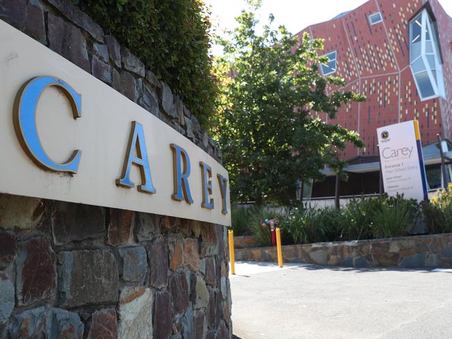 A general view of Carey Baptist Grammar in Kew, Melbourne, Tuesday, March 10, 2020. Carey Baptist Grammar has been shut down after an adult member of the school community developed symptoms consistent with COVID-19. (AAP Image/David Crosling) NO ARCHIVING