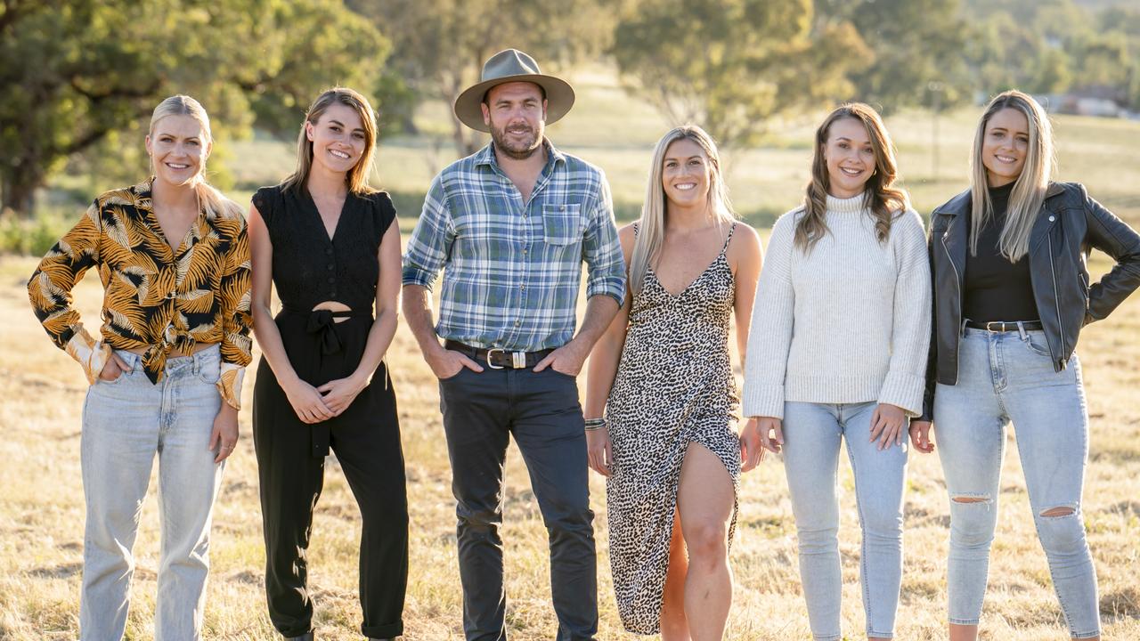 Farmer Wants a Wife contestant Lucy breaks silence on ‘kiss’ | Daily ...