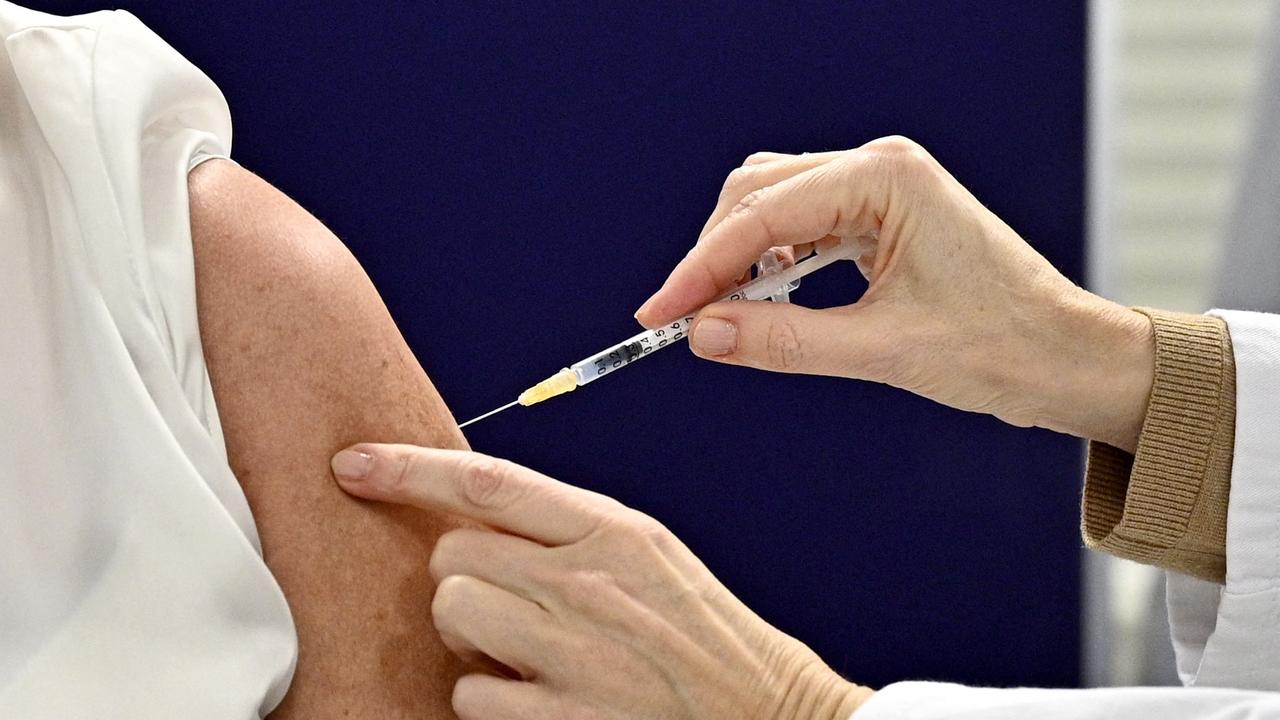 Australians will be offered a fifth Covid vaccine (Photo by Hans PUNZ / POOL / AFP)