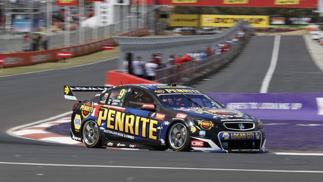 David Reynolds on his way to taking the Bathurst title in 2017.