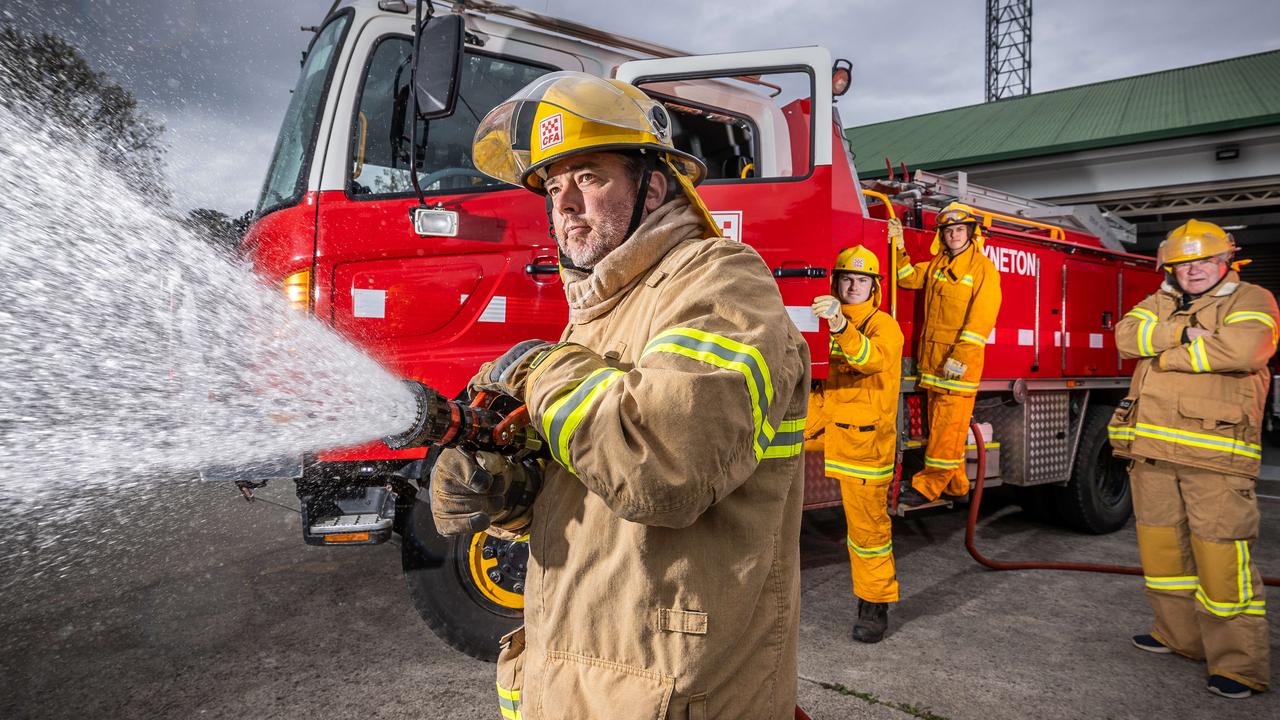 Victoria’s volunteer firefighting force shrinks to new low