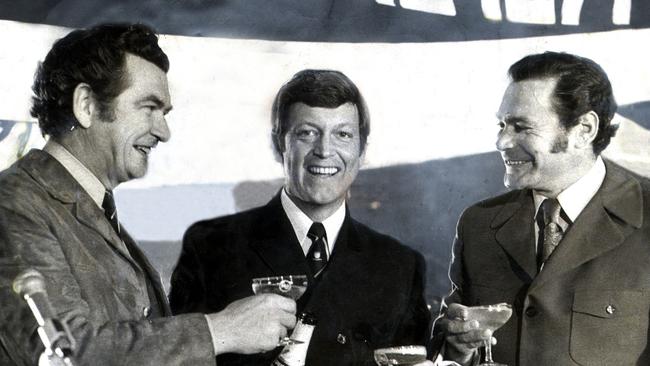 Bob Hawke, Allen Aylett and Ron Barassi at a Grand Final breakfast