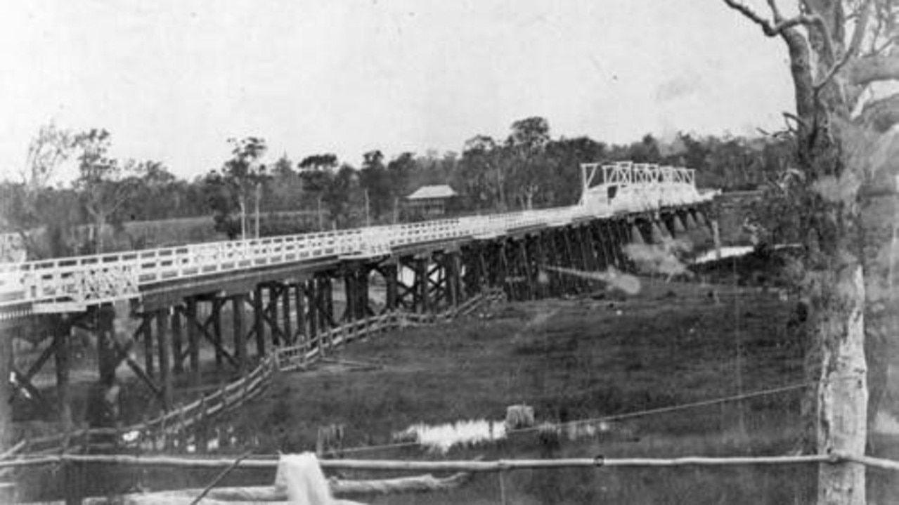 Mary River Bridge, Maryborough, 1876. An essential crossing point that strengthened connections along the Mary River. Source: Moreton Bay &amp; More